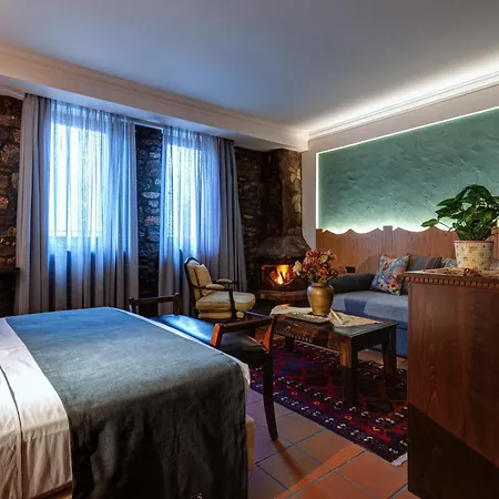 Отель εσπερίδες 3*